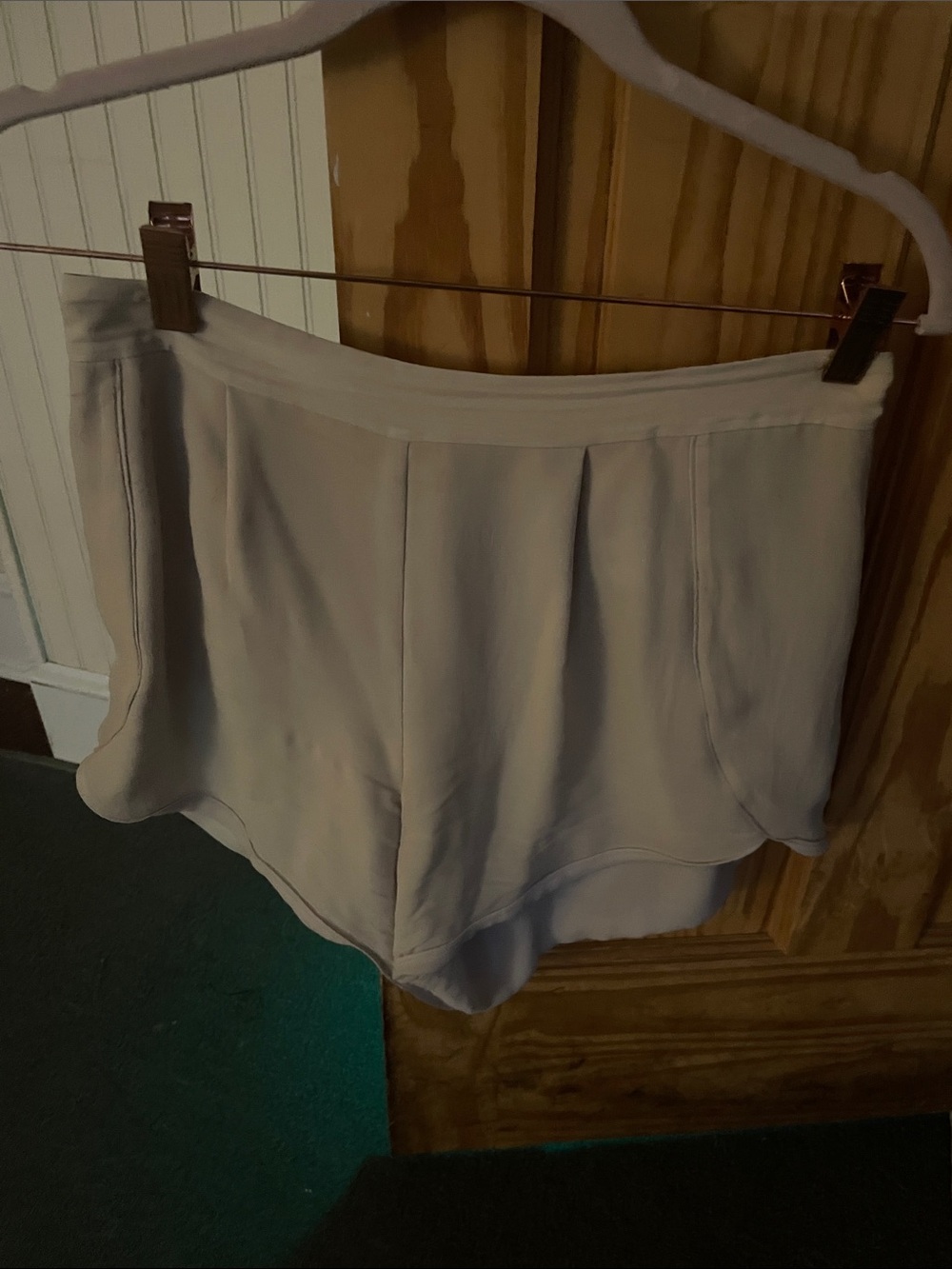 Reiss Cream Scalloped-Hem Shorts